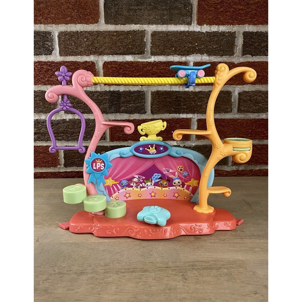 LPS Littlest Pet Shop Tricks 'N Talents Stage Show Playset